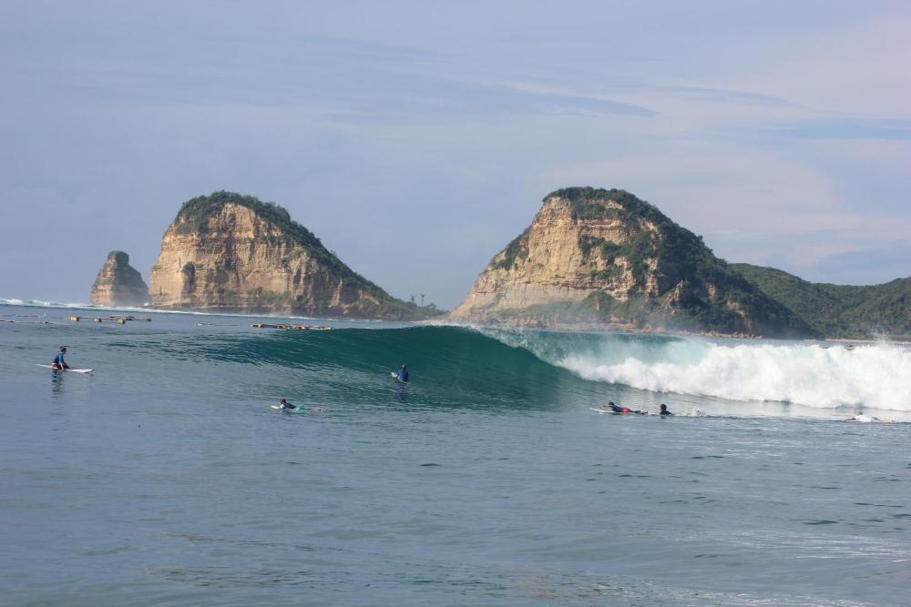 Kuta-Lombok Surf 1